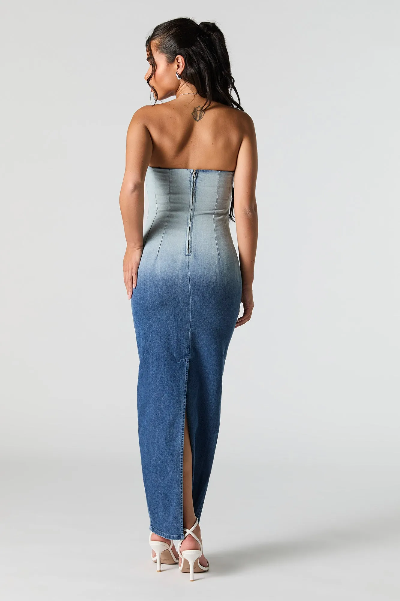 Robe maxi sans bretelles en denim ombré